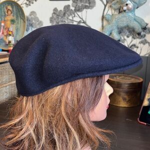 VINTAGE EUC KANGOL 100% pure Virgin wool navy blue paperboy cap size X
